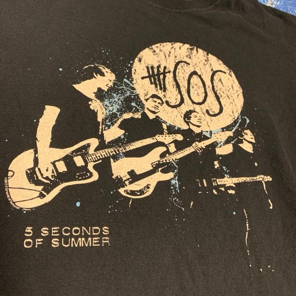 5 Seconds of Summer black band tee